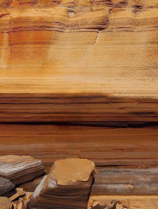 涠洲岛在哪里，涠洲岛和鼓浪屿哪个好玩（这10个地方强烈推荐你去）