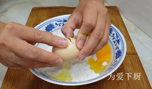 芝麻酥块的做法，芝麻酥块的做法视频（比油条面包都好吃）