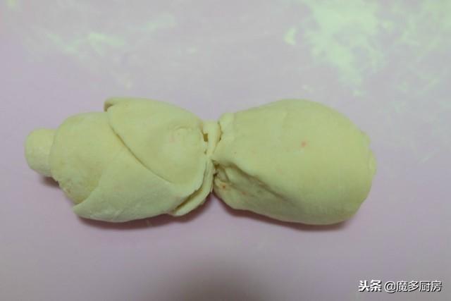 玫瑰花馒头怎么做，怎样做美味的南瓜味的玫瑰馒头（手把手教你做玫瑰花馒头）