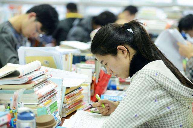 女生跨专业考研方向（这6大专业最适合女生跨专业考研）