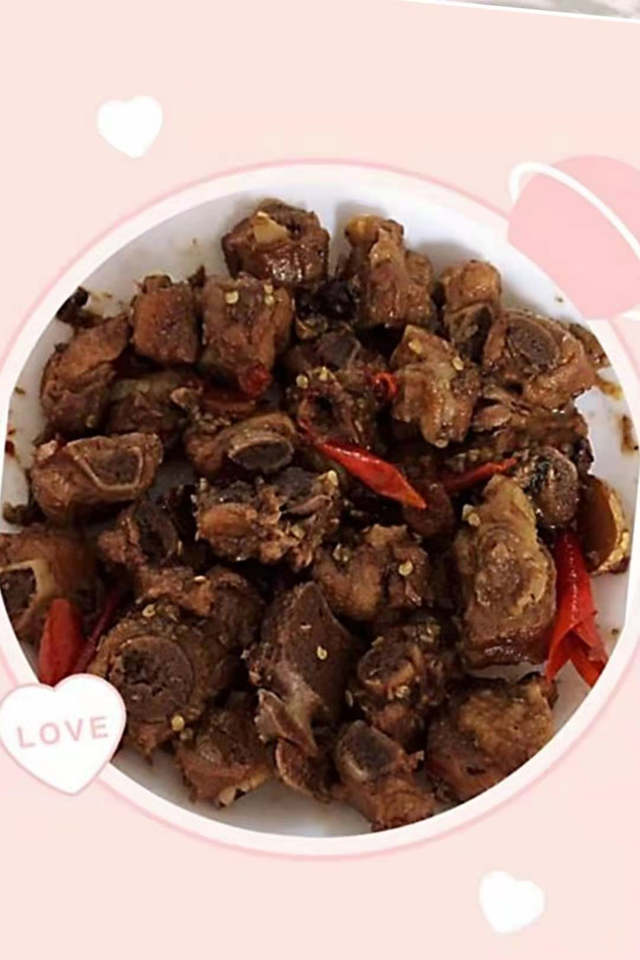 排骨需要炖多久，藕炖排骨需要炖多久（排骨炖多长时间能烂）