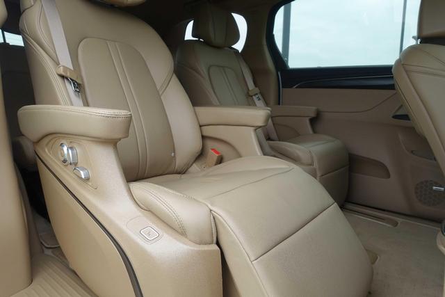 别克gl8有四驱车型吗，别克GL8哪一款是四驱（我终于知道它为什么能稳坐MPV市场第一了）