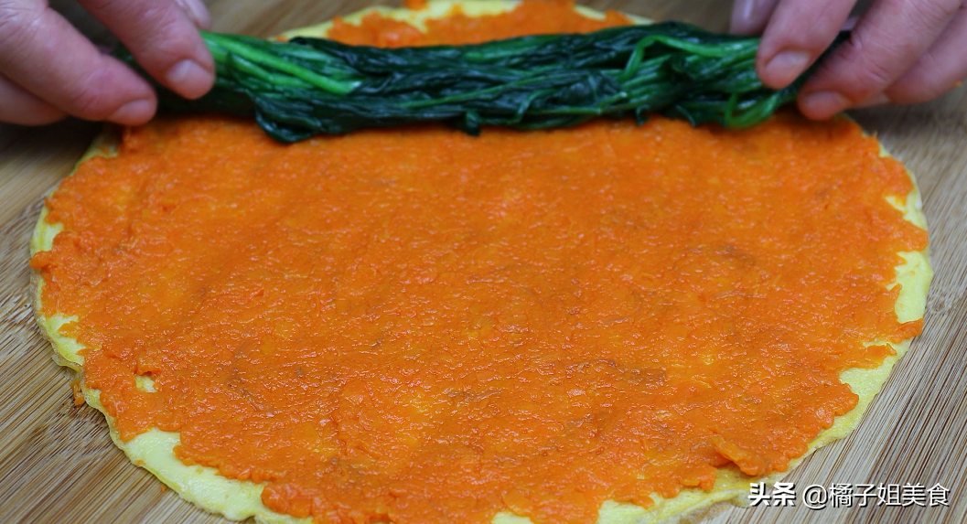 圖片[5]-【胡蘿卜雞蛋卷】做法步驟圖  色香味俱全 過年必備-起舞食譜網