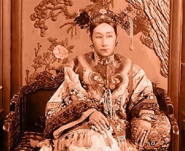 慈禧太后秘史，慈禧秘史是什么（慈禧的身世之谜：今天是周末）