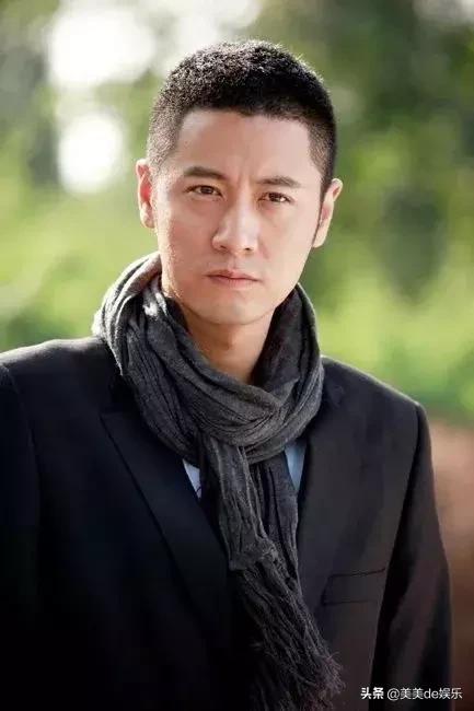 又一段被全网黑的恋情曝光?芒果女主持爱找备胎,男方已隐婚?