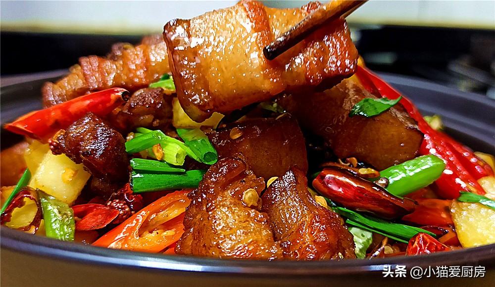 红烧肉怎么做好吃不油腻软烂？这样做的红烧肉，口感软糯肥而不腻
