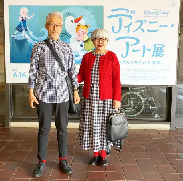 两人相爱到老的网名，相约到老的超霸气情侣网名：冇沵巳足够╭ | 莫名的想念╭微信昵称（牵手看展览吃大餐）