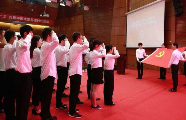 入党发展对象简短评语优缺点，入党发展对象简短评语优缺点200（可弊端却很少有人知道）