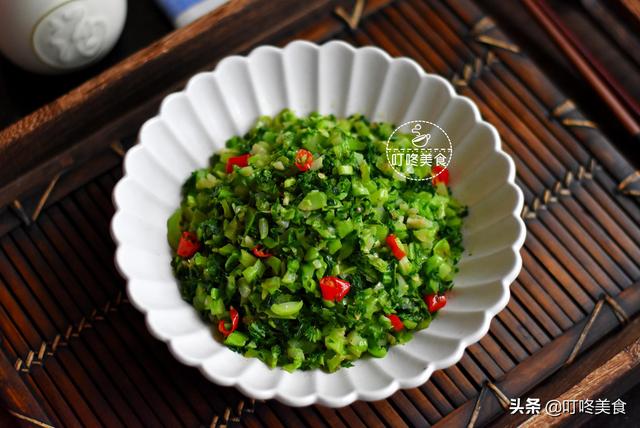 芥菜叶子怎么吃，芥菜叶子吃了老拔气（比大鱼大肉还好吃）