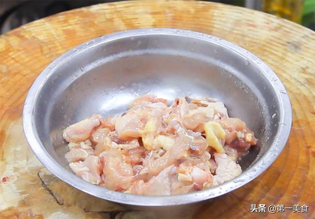 四川正宗辣子鸡的做法，炒辣子鸡怎么炒好吃（厨师长分享辣子鸡的做法和腌制配方）