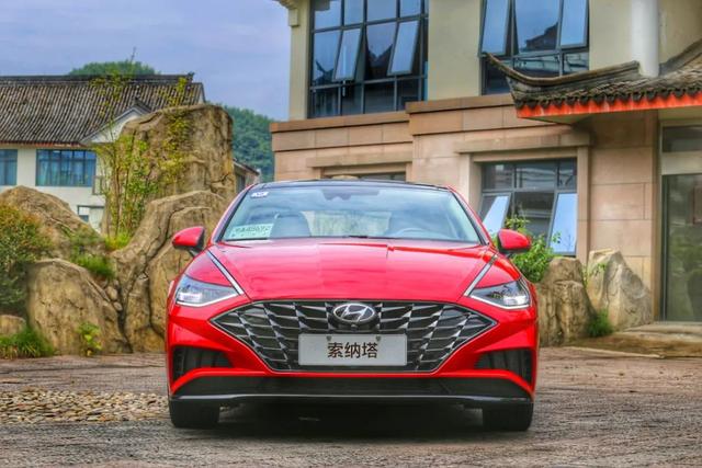 北京现代sonata，北京现代沉浮18年：曾是北汽救命稻草（试驾北京现代第十代索纳塔）