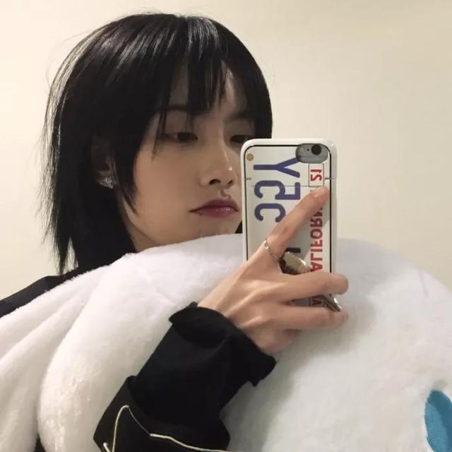 失恋女头，微信头像，失恋女头（失恋的人最怕失眠）
