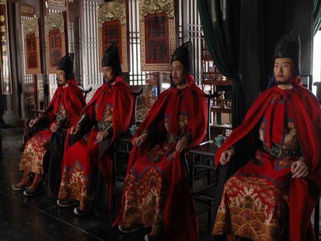 明朝官职有哪些都有什么权利，明朝官职相当于现在的什么官（明代朝廷六部排行榜）