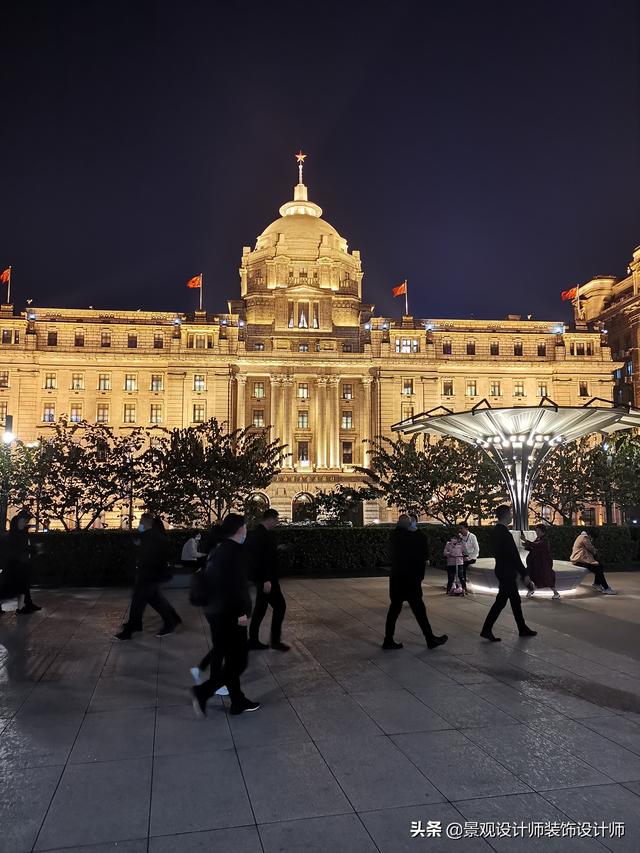 上海外滩夜景图片，外滩夜景美丽迷人让人流连忘返（上海市外滩夜景）