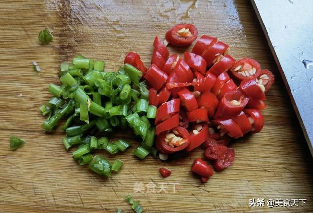 松子玉米的做法，玉米馒头怎么做才能松软好吃视频（玉米这样做也太好吃了吧）