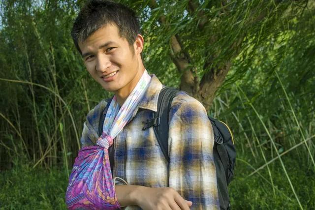 无缝头巾的10种戴法，用毛巾做头巾的戴法（百变魔术头巾的使用方法）