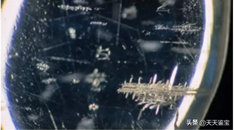 正长石和斜长石的主要区别，正长石化学式（长石族——一个庞大的宝石家族）