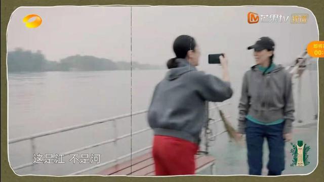 向往的生活彩灯是什么品种，向往的生活里的彩灯是什么动物（那英成《向往的生活》最“炸场”嘉宾）