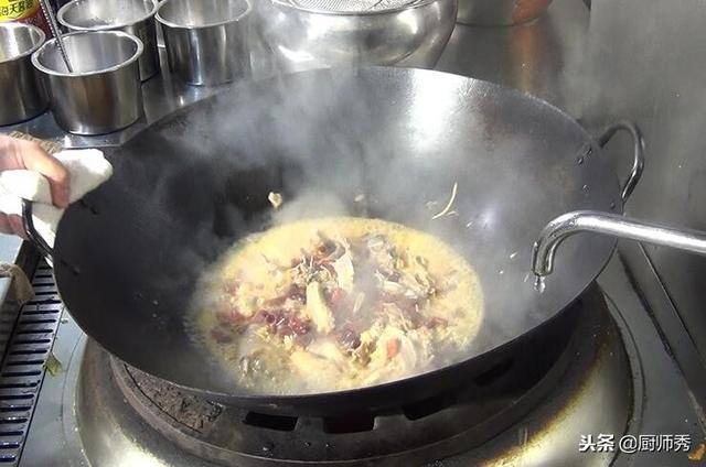 固始鹅块的做法，固始鹅块正宗做法要不要焯水（厨师长教你一道名菜：汉鹅块）