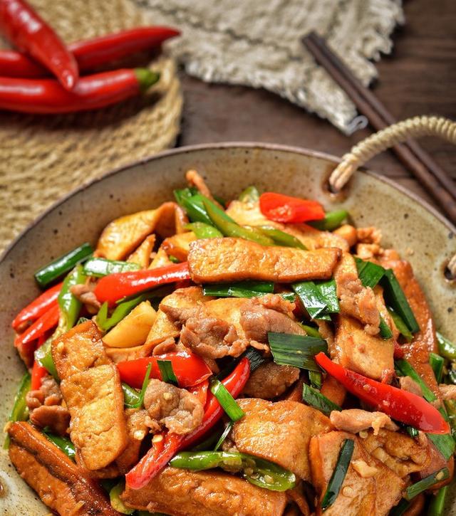 豆腐干儿的做法，家常豆腐干做法（豆干的10种新吃法）