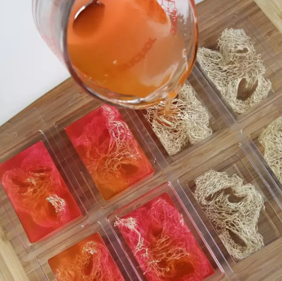 手工香皂的制作材料及步骤，手工香皂的制作材料及步骤视频（使用后让皮肤更加白嫩细滑）