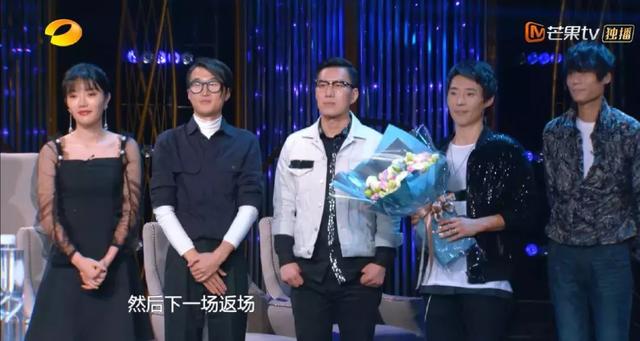 夜空中最亮的星歌词，夜空中最亮的星歌词文档（就不能唱首《夜空中最亮的星》吗）