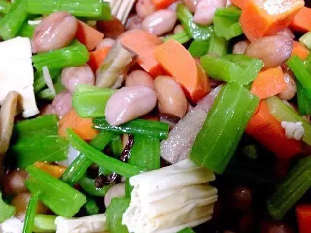 腐竹的做法，夏天学会这14种腐竹的美味做法（烧腐竹的家常做法）