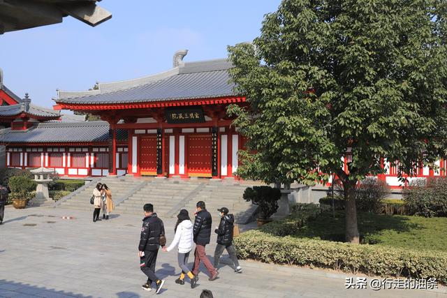 大雁塔的修建和哪位名人有关，大雁塔的修建和哪位名人有关蚂蚁答题（只为玄奘的坚毅和白居易的雁塔题名）