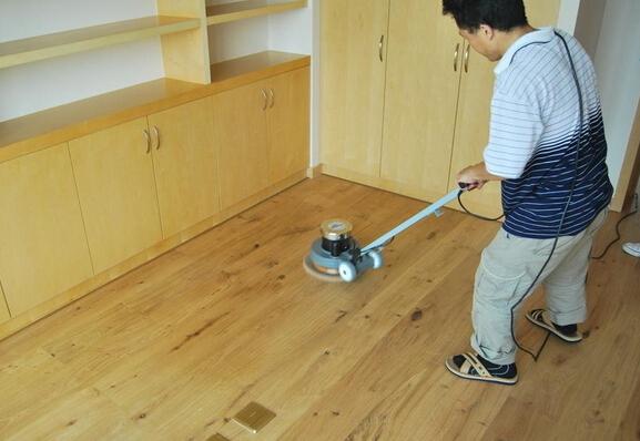 地上瓷砖清洗小妙招，地砖清洁的小技巧（学会了受益十几年）