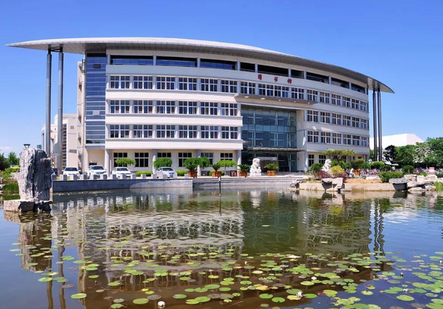 石家庄铁道大学是几本，石家庄铁道学院是几本（河北有所二本大学“随缘招生”）