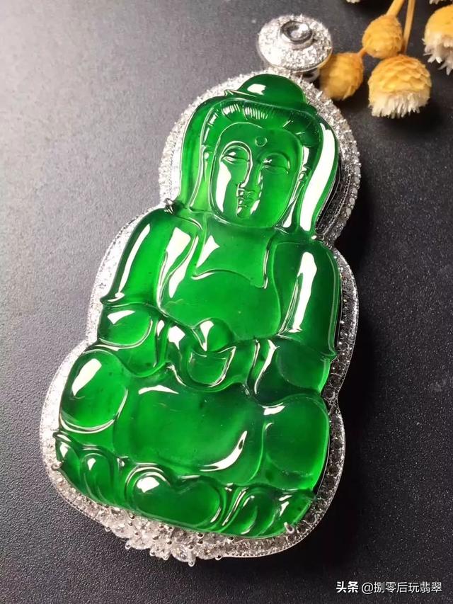 佛公佩戴注意事项，女士佩戴佛公需要注意什么（翡翠观音、佛公手势竟然有这讲究）