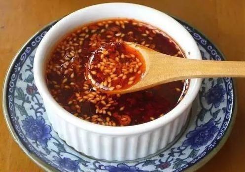 陕西擀面皮的制作办法，擀面皮的秘制做法分享