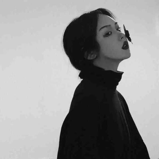 陈妤/剩下的明天更新吧/快来催更陈妤阿/被爱好似靠山，微信头像，陈妤/剩下的明天更新吧/快来催更陈妤阿/被爱好似靠山（头像，冷淡风头像）