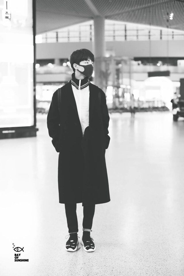 宋威龙个人资料，宋威龙个人资料家境以及学历（却被误会成矮个的8个男星）