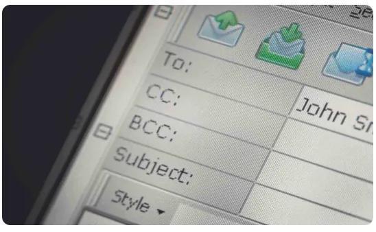 英语邮件的格式，英语email作文范文（让你的思路更清晰，表达更地道）