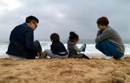 邓超孙俪承认已怀三胎，孙俪晒大肚怀三胎（小花妹妹说出真相）