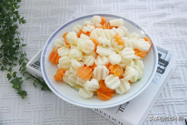 清炒淮山做法图解 教你做最简单的清炒淮山，清炒淮山做法图解（清炒山药别再焯水了）