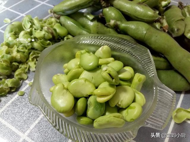 胡萝卜切菱形片怎么切，教你怎样切出菱形的胡萝卜片（家有孩子不能错过此菜）