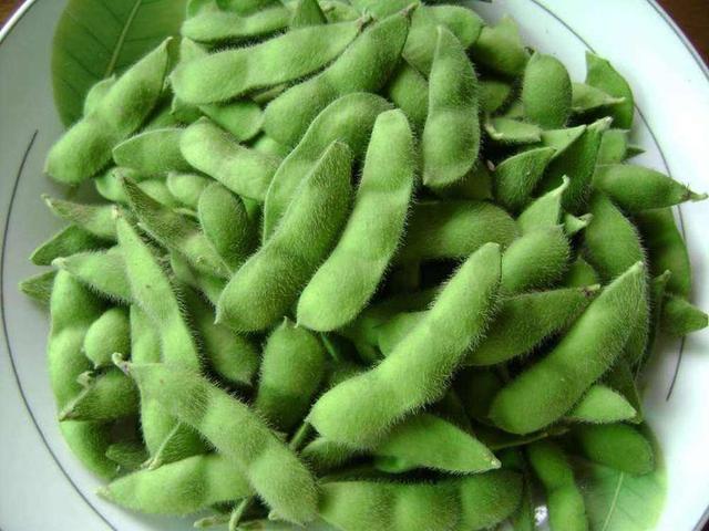 卤毛豆怎么做，麻辣毛豆怎么做（“调料”是关键）