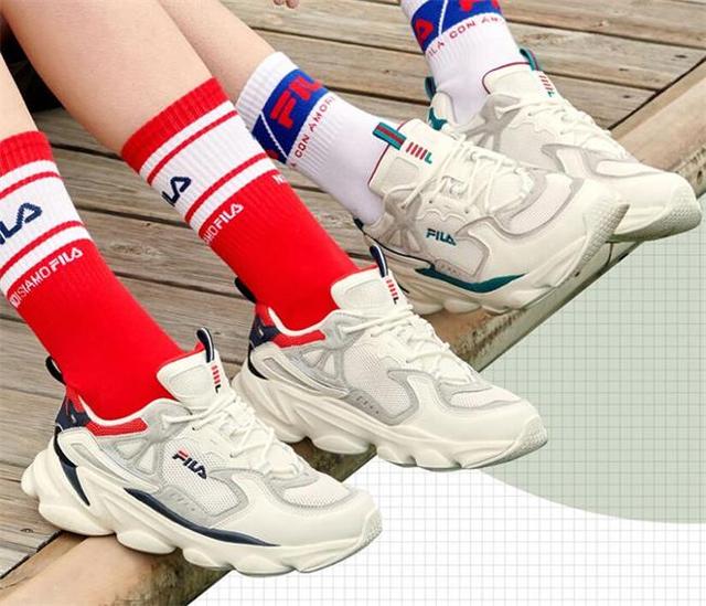 fei'le斐乐是哪个国家的，斐乐是哪个国家的品牌（斐乐是哪个国家的品牌运动鞋）