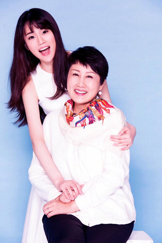 1,《特赦1959》演员表:张铎饰王英光;奚望饰梁冬芳;曹克难饰贺春年