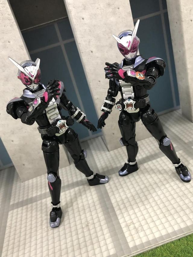 ps怎么镜像翻转，ps里怎么镜像翻转（装动镜世界版假面骑士时王登场）