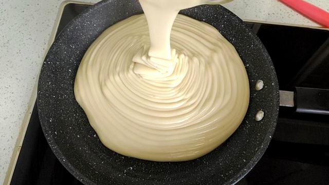 莲蓉馅是什么材料做的，白莲蓉馅是什么材料做的（细腻绵软的）