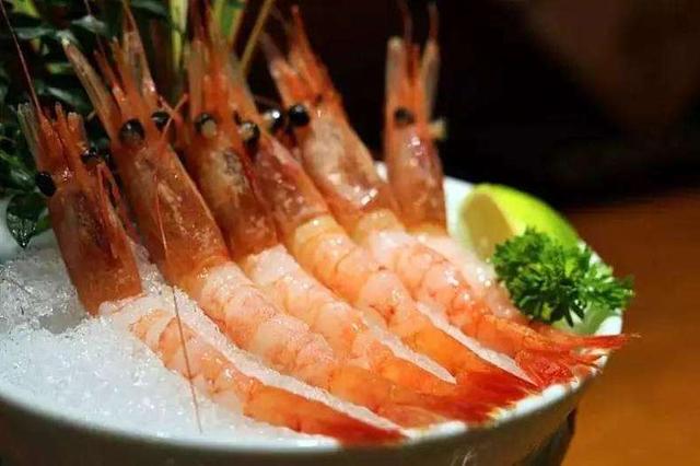 日式料理虾刺身，日本有名的刺身，你喜欢哪一个