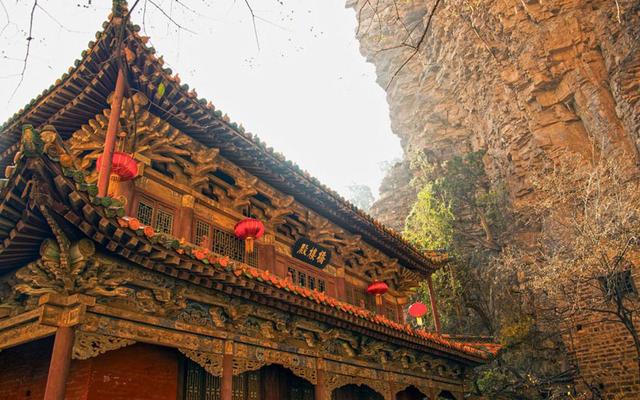 僧、尼、道共居一山修行  承德丰宁白云古洞景区，僧、尼、道共居一山修行（有一桥飞架两山之间的千年古刹）