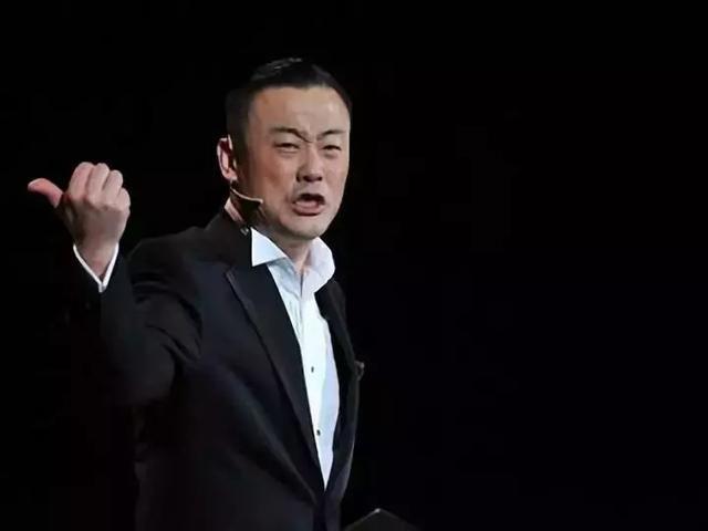 周立波暗讽徐峥，周立波大骂徐峥（曾打残岳父怼徐峥讽郭德纲）