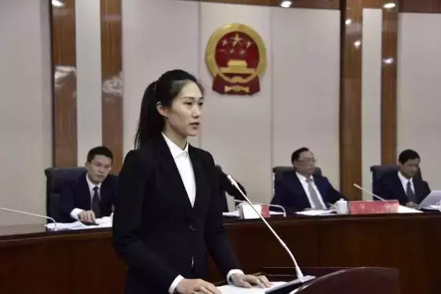 北京大学校长周其凤（当选副市长的90后女博士）