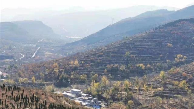 厦门青龙山溶洞，厦门秋天的白云洞