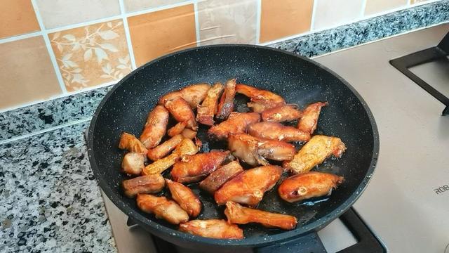 湖北糍粑鱼的做法，湖北的糍粑鱼是怎么做的（学会了轻松做给家人吃）