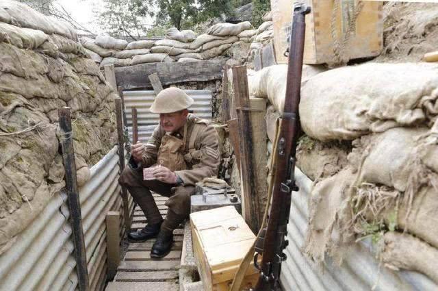 打沙袋对身体有什么好处，打沙袋能减肥吗（沙袋明明挡不住子弹）